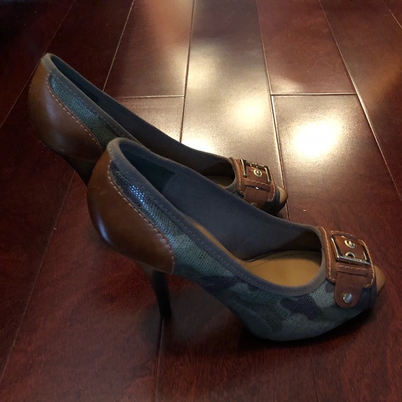 Army Heels - Picture 3 of 4